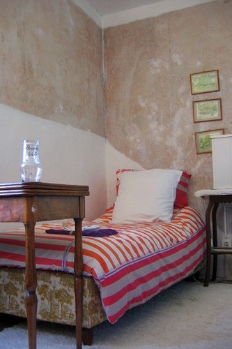 La chambre du célibataire La chambre du célibataire